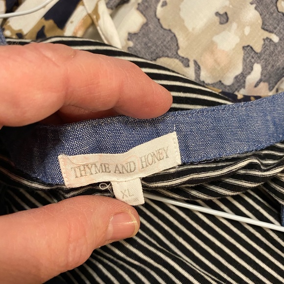 Top - Picture 2 of 2